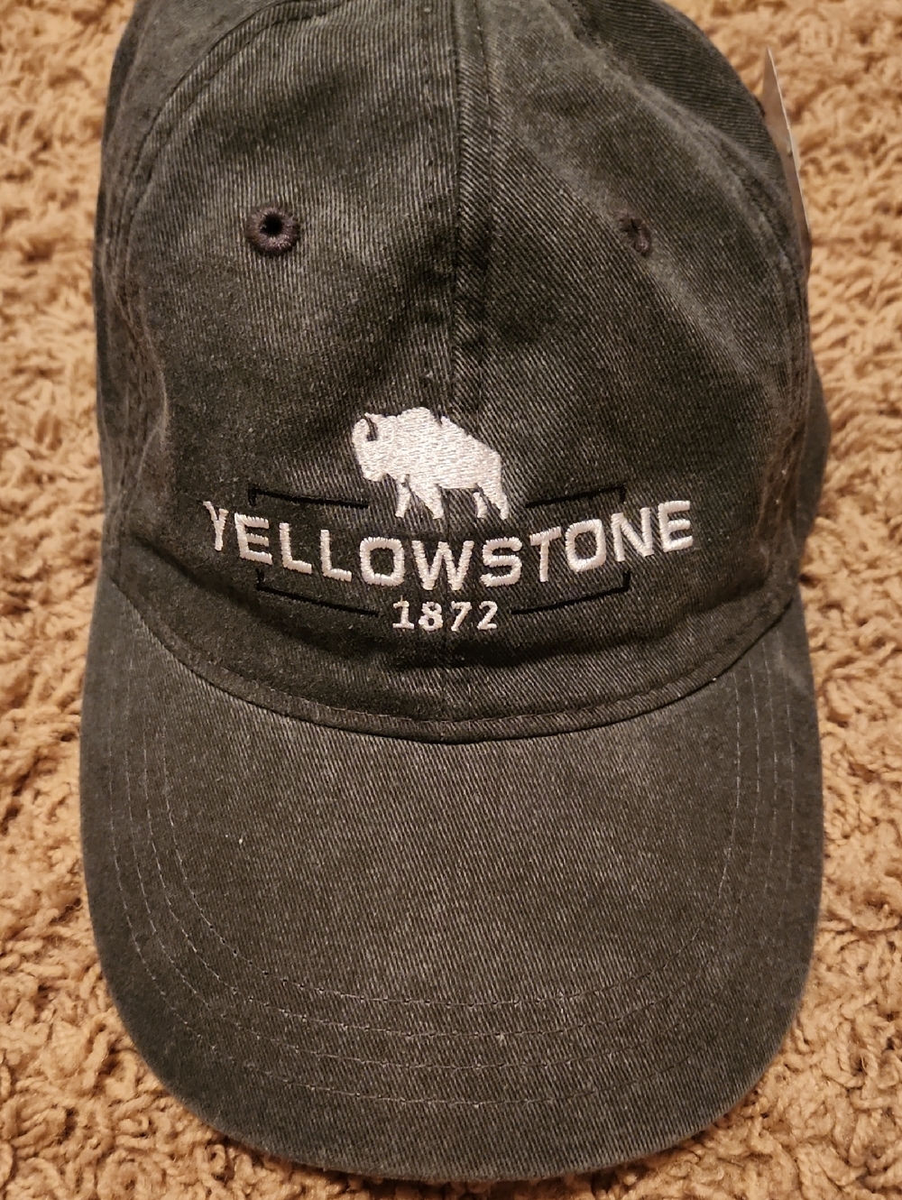 NWT Yellowstone Embroidered Baseball Cap
